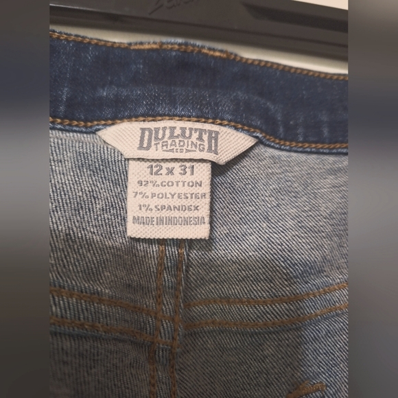 DULUTH Trading 12x31 Women's Daily Denim Slim Leg Jeans medium indigo wash - Picture 6 of 6